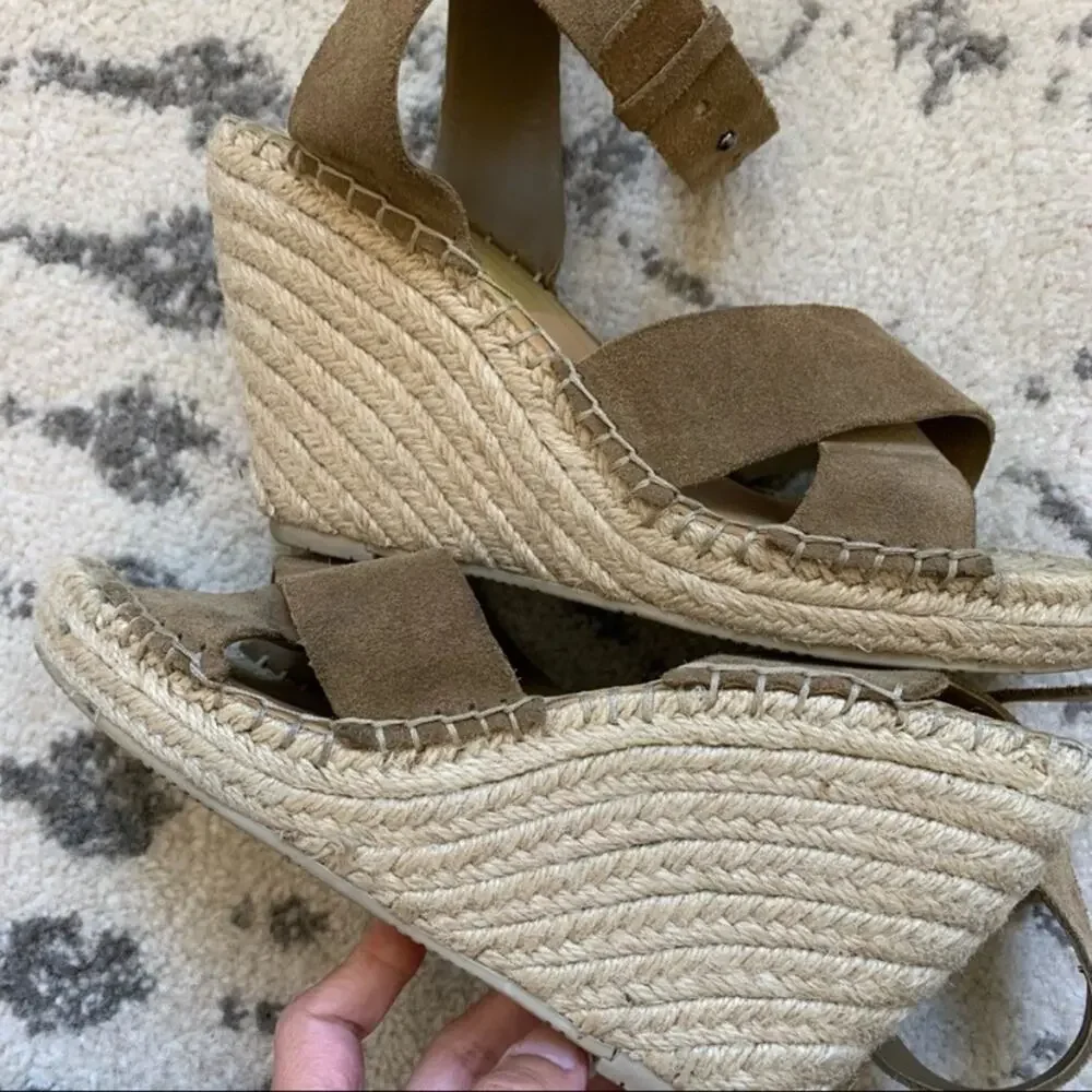 Dolce Vita Tan Ankle Strap Espadrille Wedges size 8